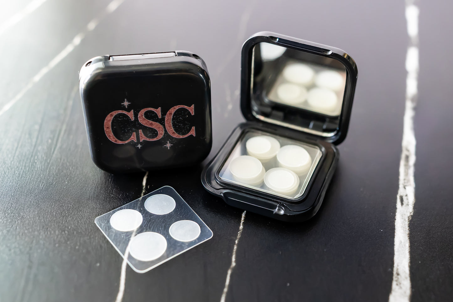 Cold Sore Couture Mirrored Compact with Hydrocolloid Patches (36 Count)